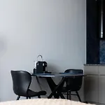 Komeet Apartman *